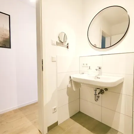 Bright Fuer Bis Zu 5 * Erlangen