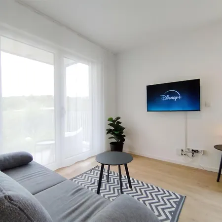Bright Fuer Bis Zu 5 Apartment Erlangen